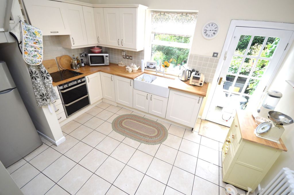 Property photo 3 of 31