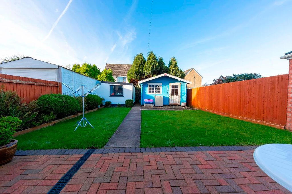 Property photo 2 of 29