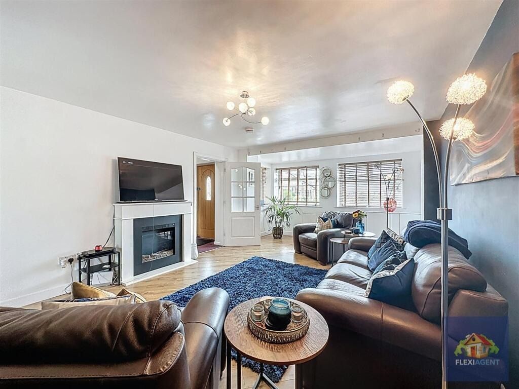 Property photo 3 of 35 4366356