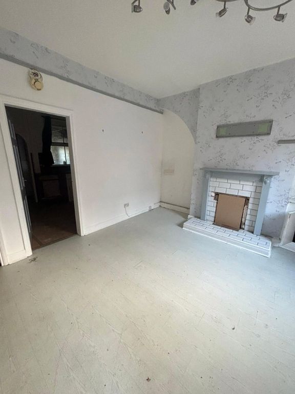 Property photo 3 of 6 Picture No. 17