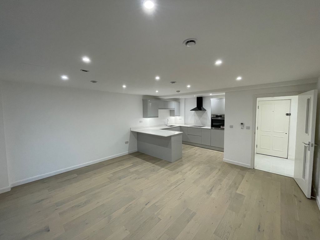 Property photo 1 of 12 Living Room