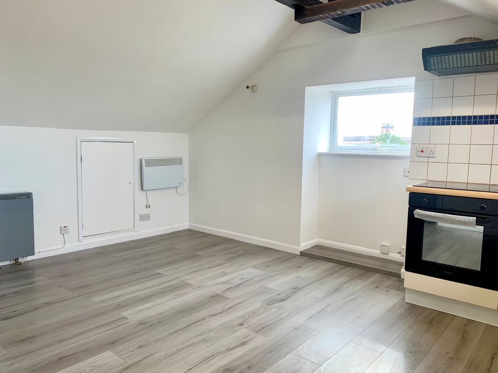 Property photo 2 of 4 Kitchen