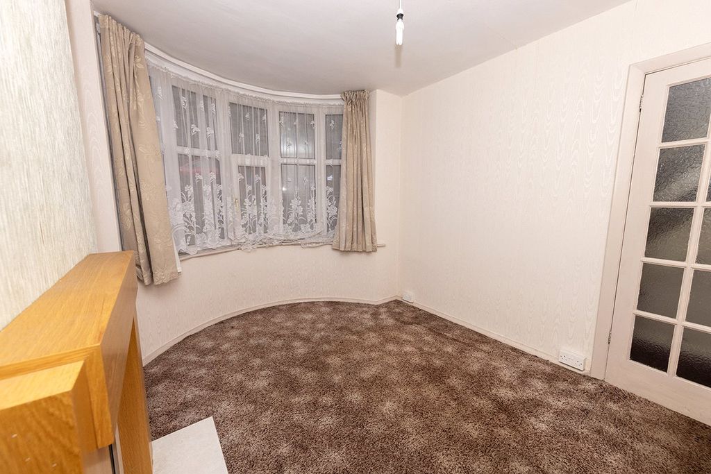 Property photo 3 of 12 Picture No. 01