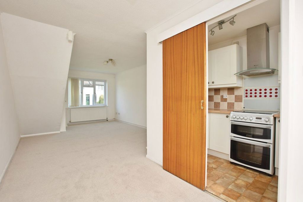 Property photo 3 of 14