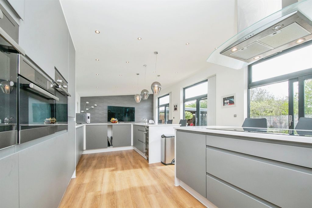 Additional image 9 of 6 bed detached house for saleDunwich Close, Ipswich IP3