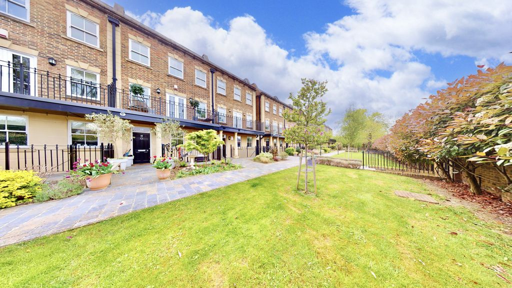 Property photo 1 of 27