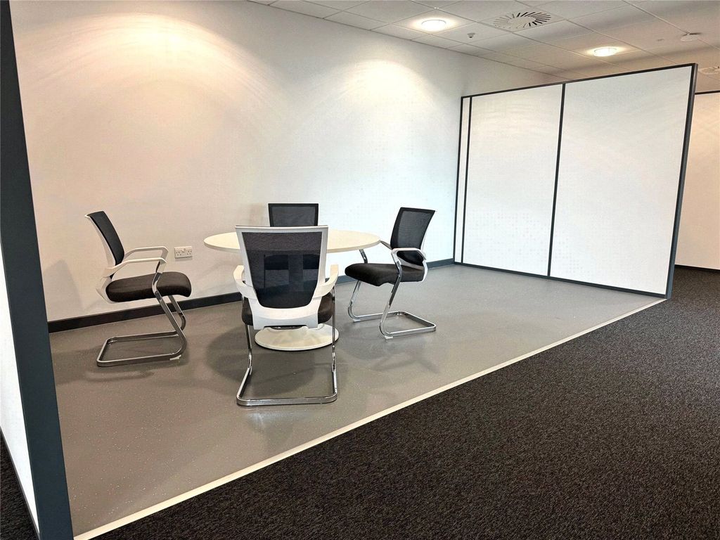 Property photo 1 of 10 Picture No. 11