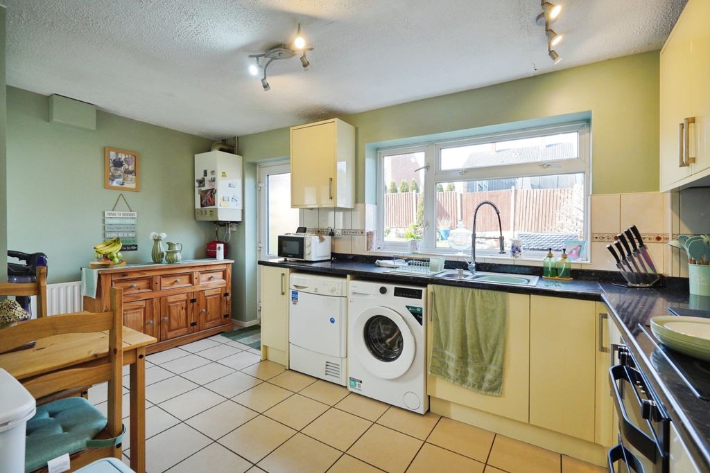 Property photo 3 of 16