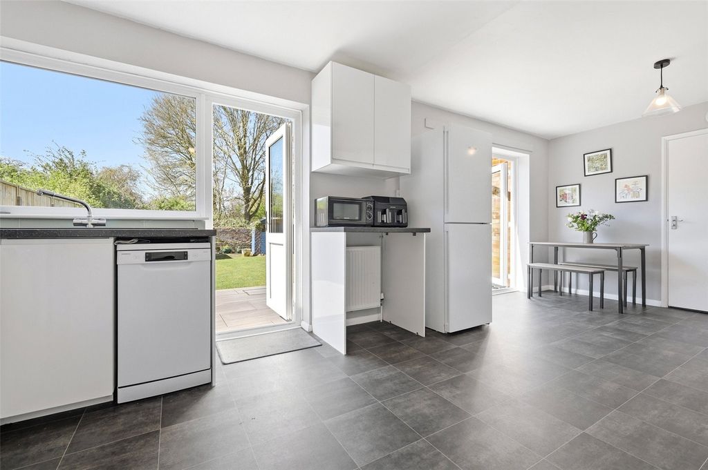 Property photo 2 of 19 Picture No. 10