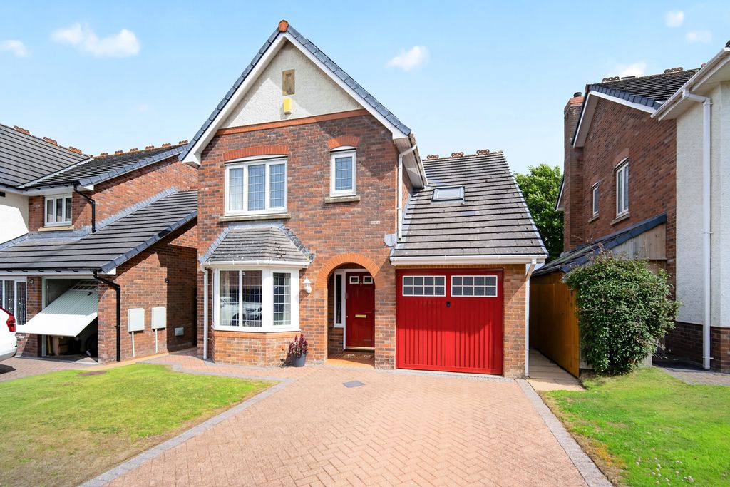 Property photo 1 of 16 Outside
