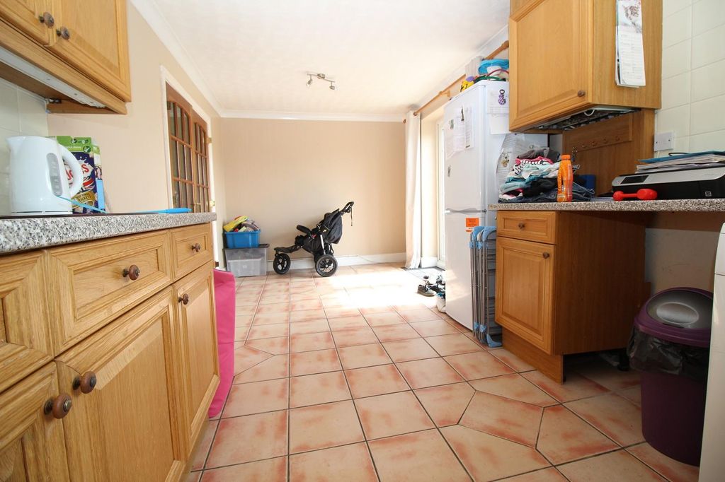 Property photo 3 of 8 Kitchen/Diner