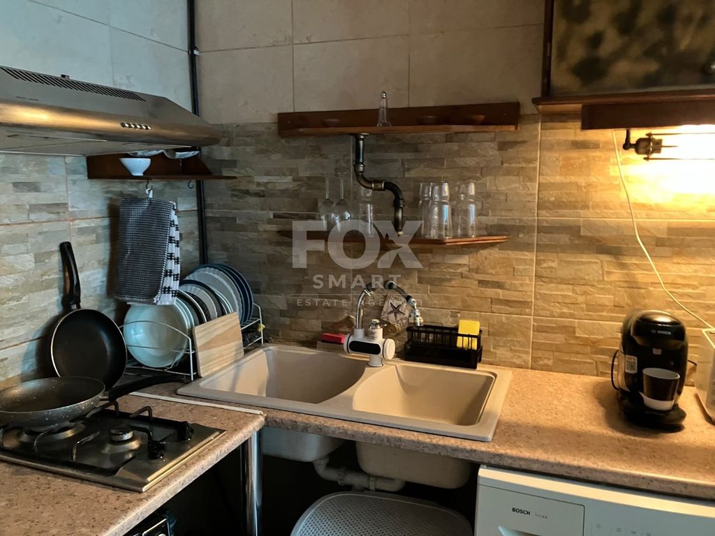 Property photo 2 of 4