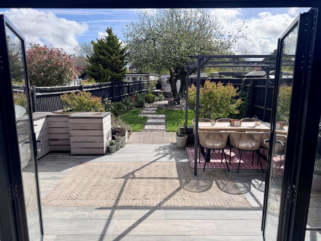 Property photo 2 of 30 Hse To Grd 1.Jpg