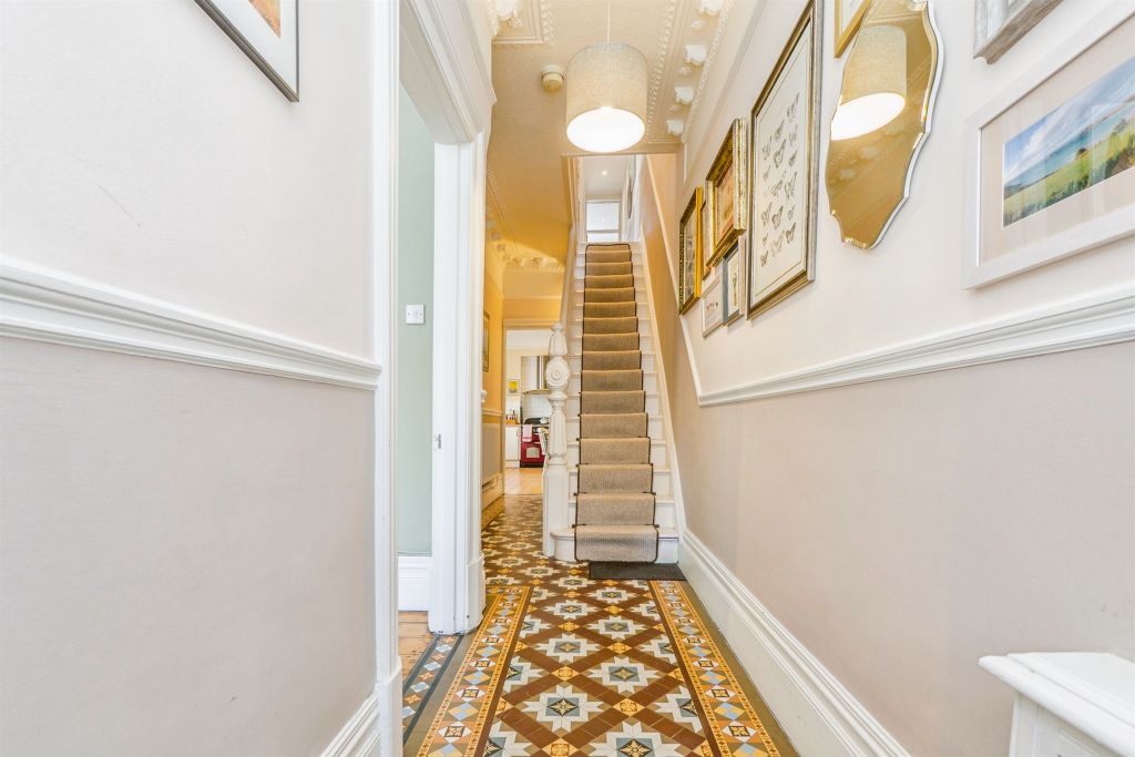 Property photo 3 of 24