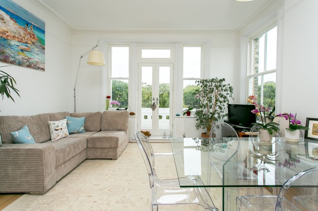 Property photo 3 of 10 2