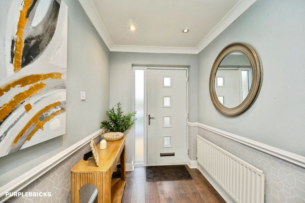 Property photo 3 of 47
