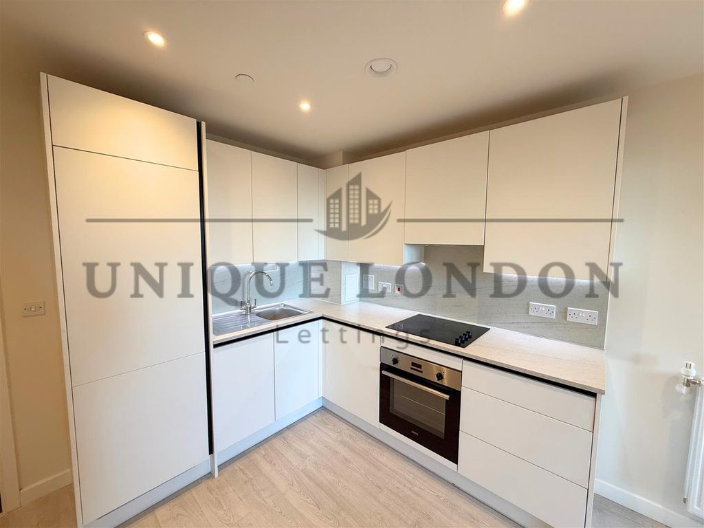 Property photo 3 of 7 418.Png