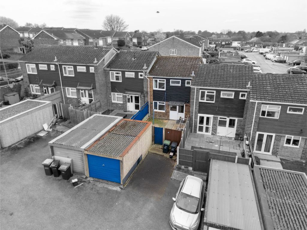 Property photo 3 of 15 4962724