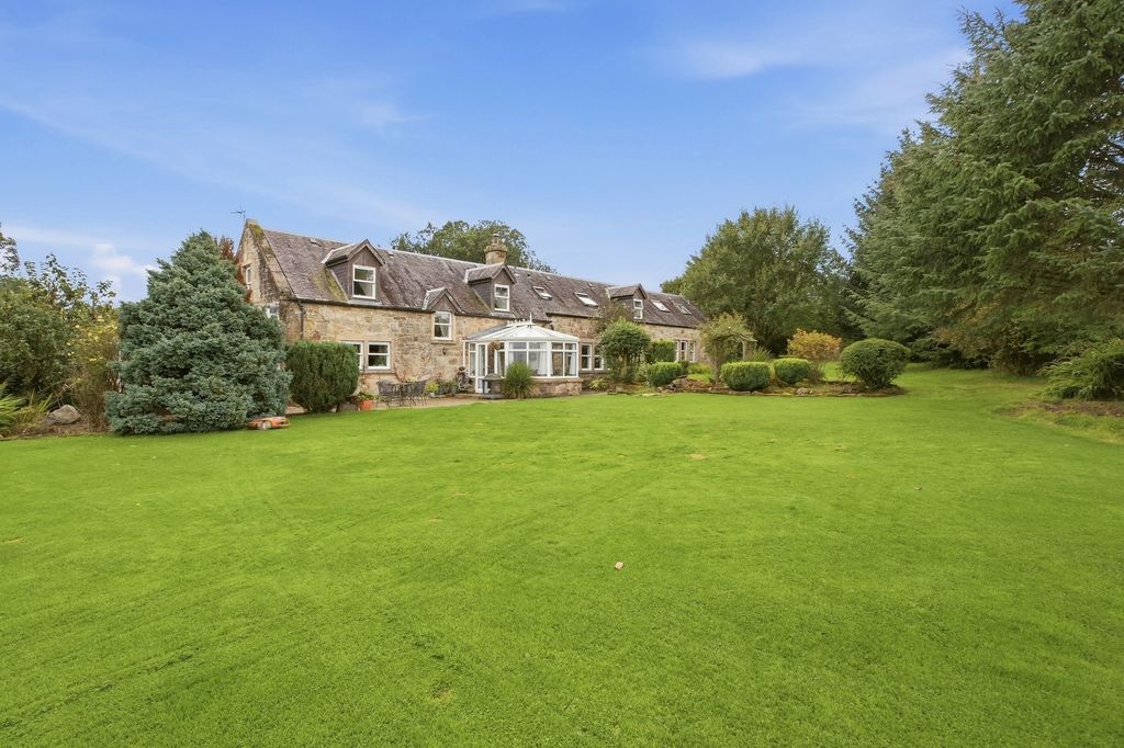 Property photo 1 of 32