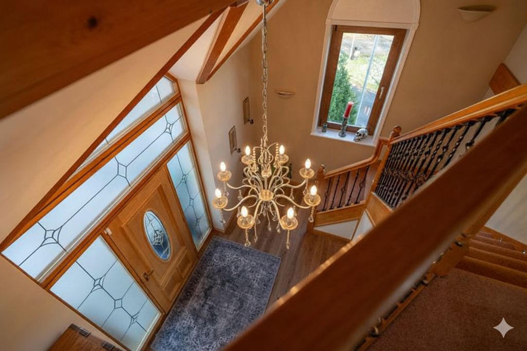 Property photo 3 of 44