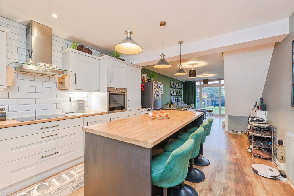 Property photo 3 of 17