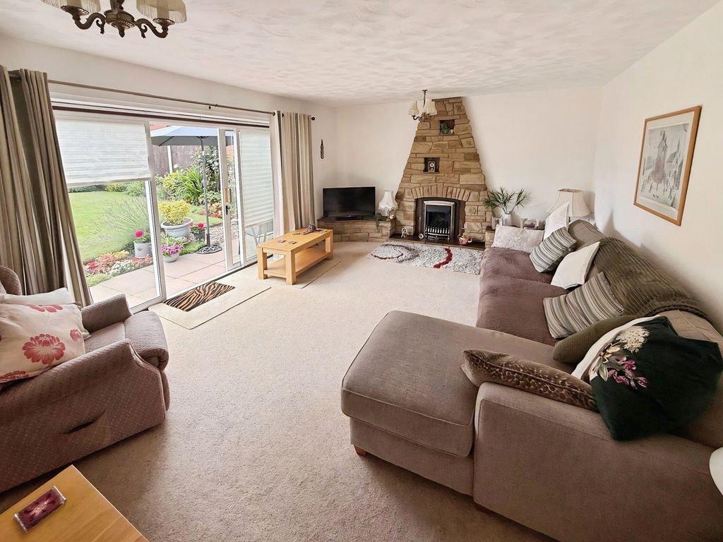 Property photo 3 of 18 Photo 14