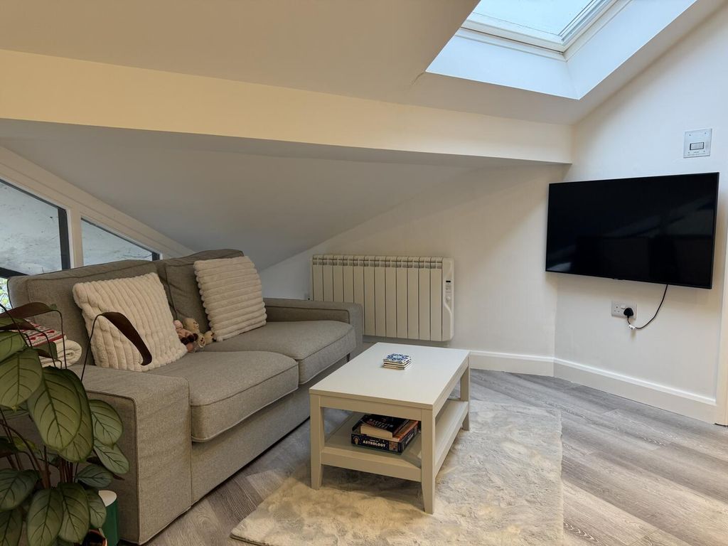 Property photo 2 of 5 Living Room