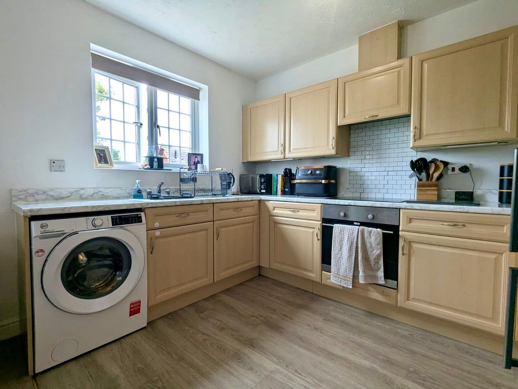 Property photo 2 of 9
