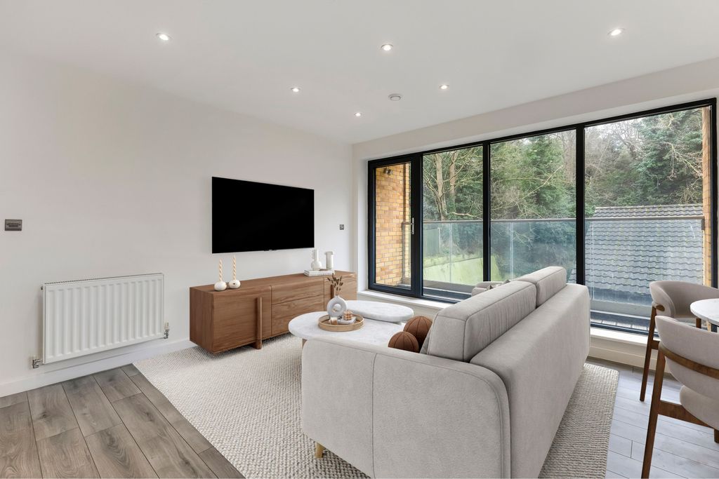 Property photo 2 of 14 Picture No. 53