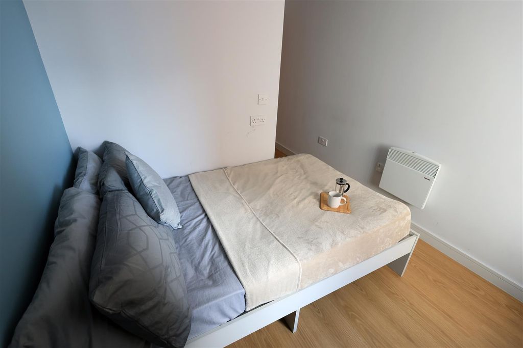 Property photo 2 of 58