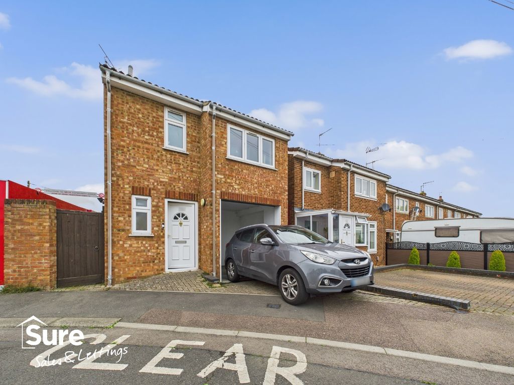 Property photo 1 of 12 4128981