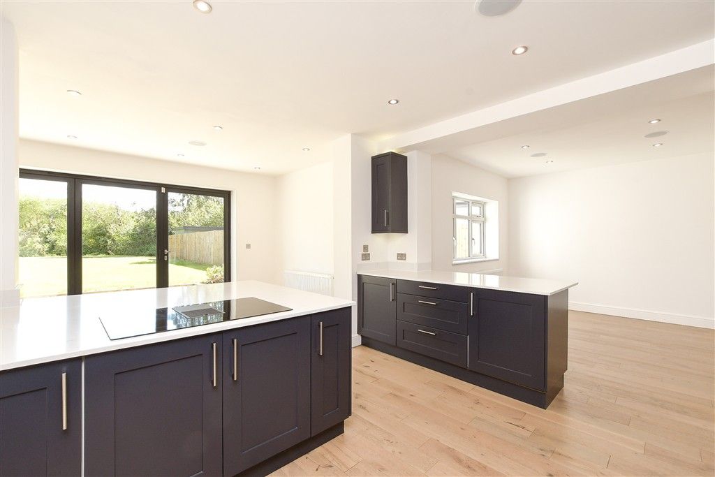 Property photo 1 of 19 Kitchen