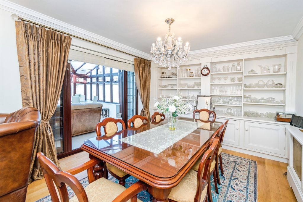 Property photo 2 of 29