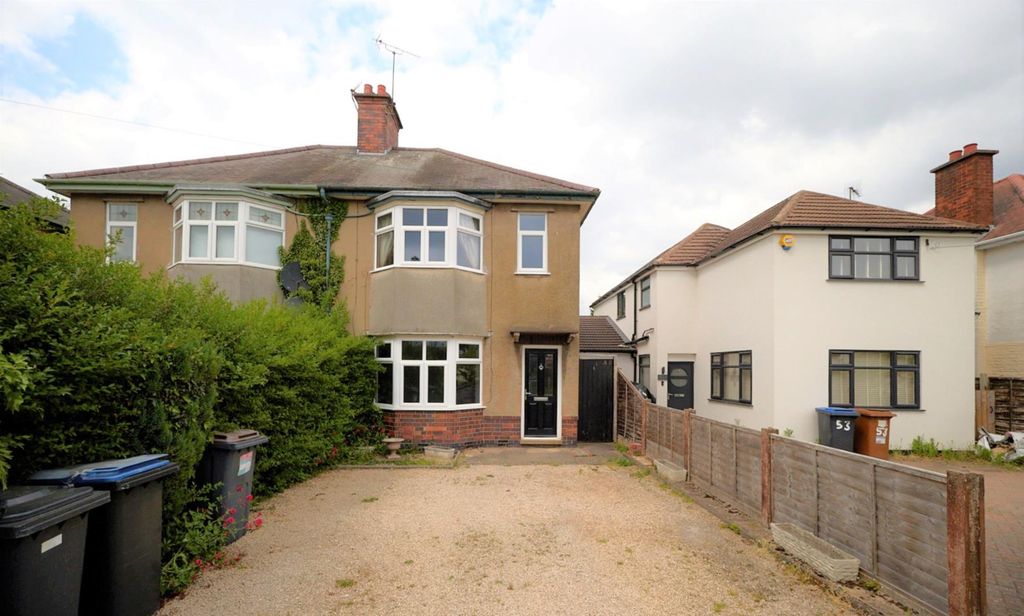 Property photo 1 of 11 Lychgate Lane Bb 10.Jpg