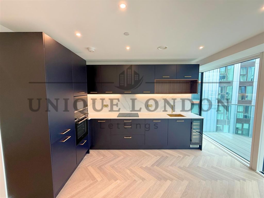 Property photo 2 of 9 252.Png