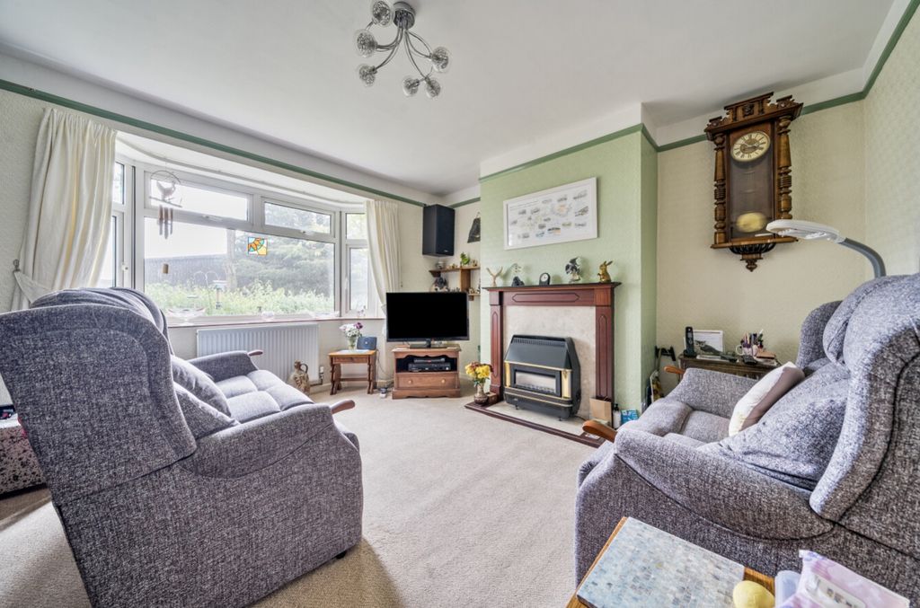 Property photo 2 of 10 1353698-1-68c2E0Be3671c