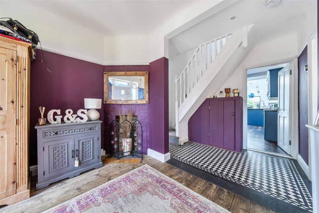 4 bed semi-detached house for saleDay's Lane, Biddenham, Bedford MK40 photo 5