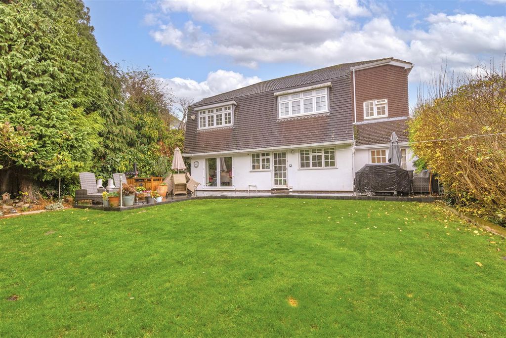 Property photo 2 of 21 20