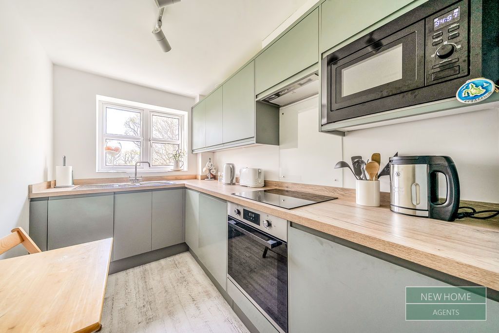 Property photo 2 of 21 Photo 11