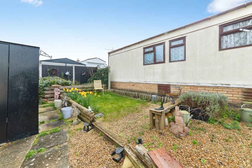 Additional image 12 of 2 bed mobile/park home for saleHillside Park, Limekiln Lane, Baldock SG7