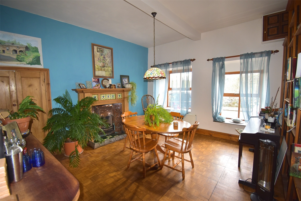 Property photo 3 of 18 Dining Room