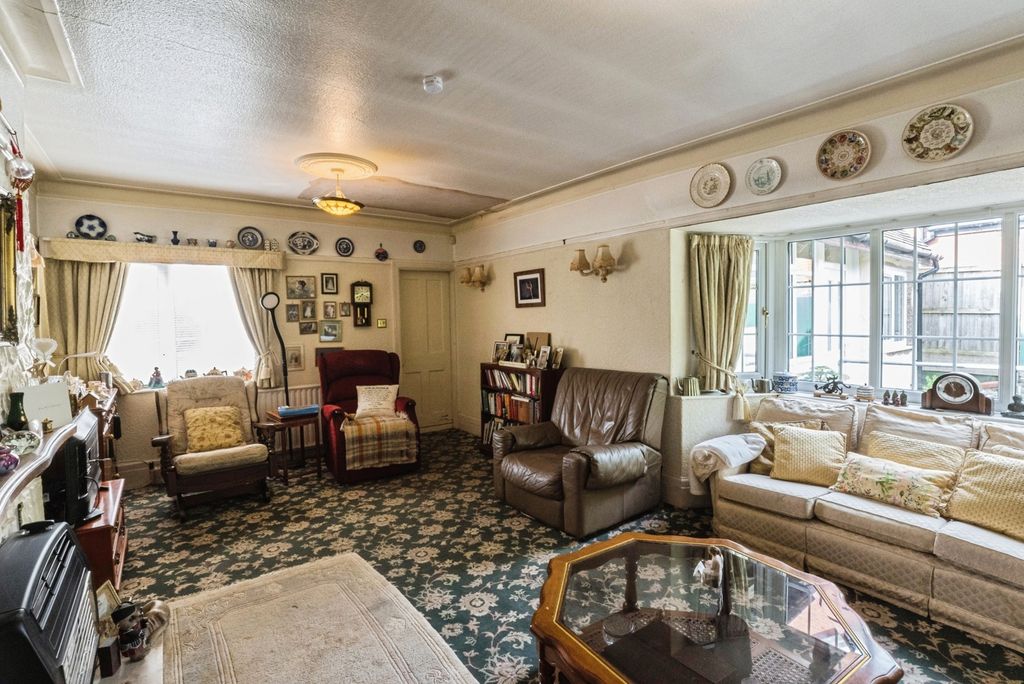 Property photo 2 of 16 Pbox-Img.Jpg