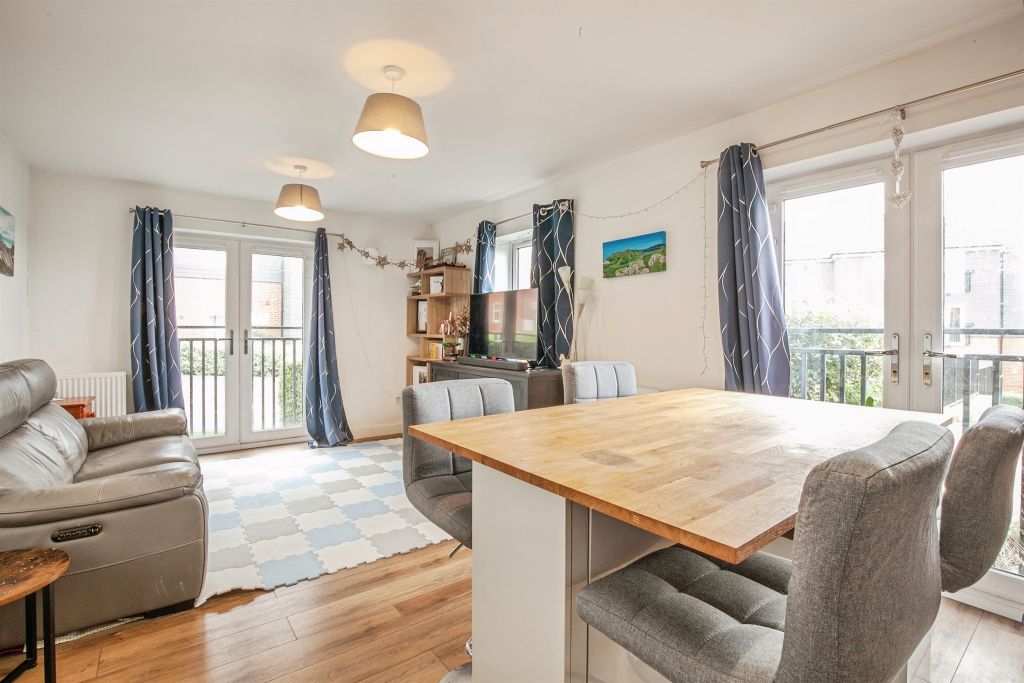 Property photo 3 of 14