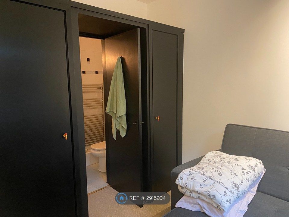 Property photo 2 of 8 2nd Ensuite Bedroom