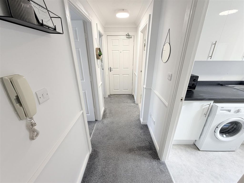 Property photo 2 of 16 Hall