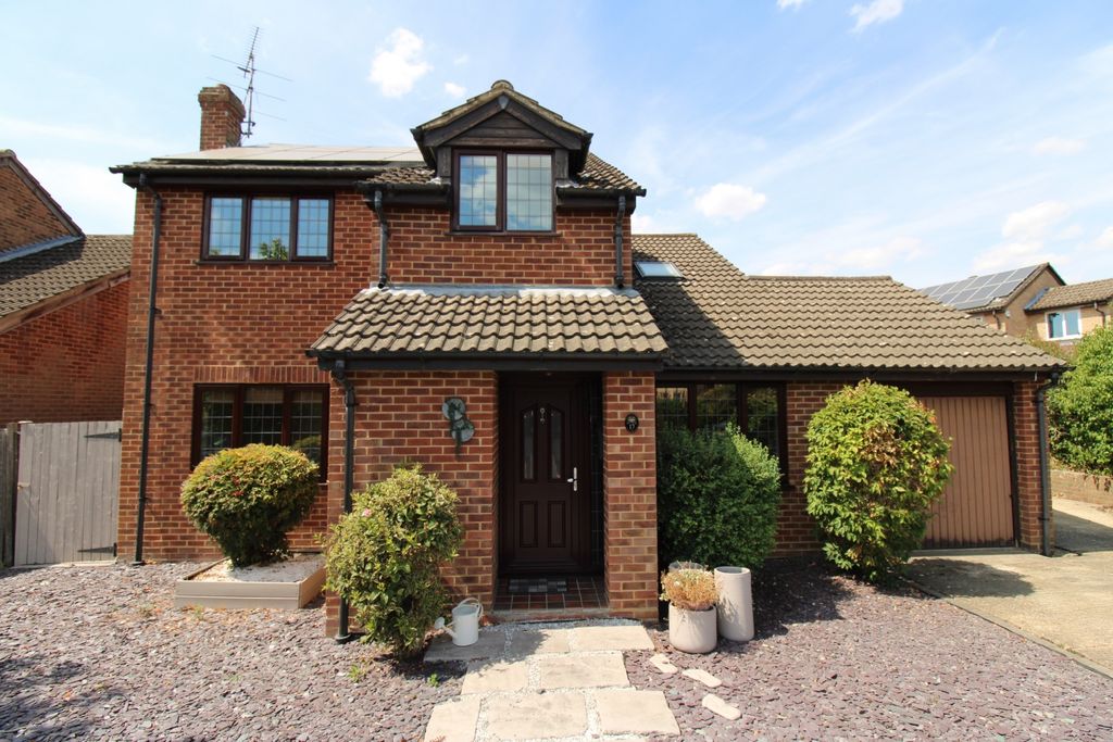 Property photo 1 of 17 Img_2984