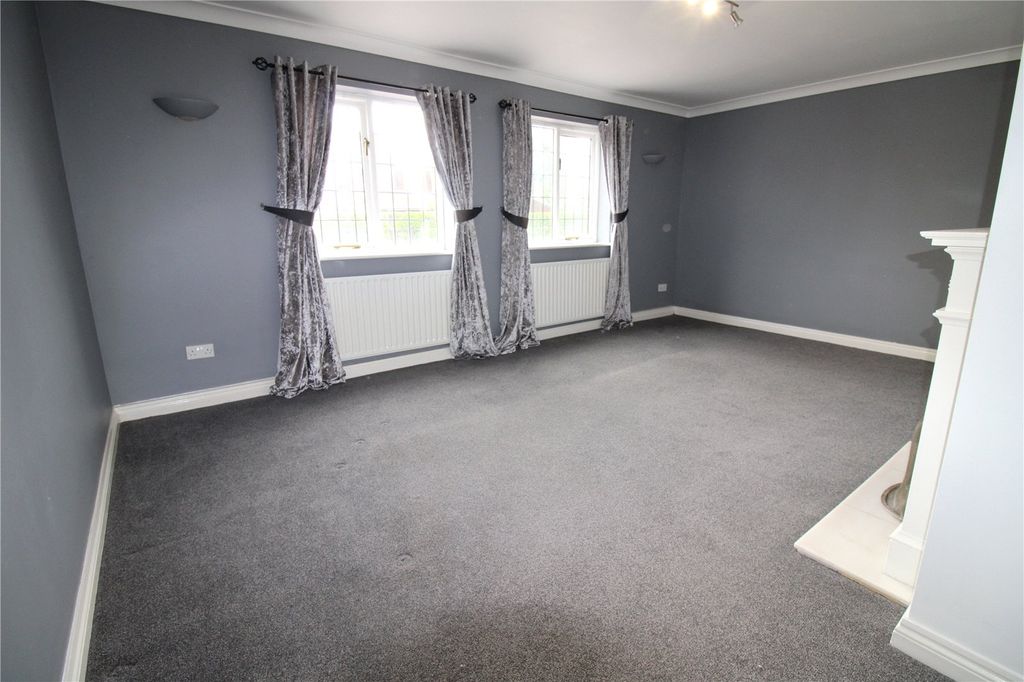 Property photo 2 of 19 Picture No. 22