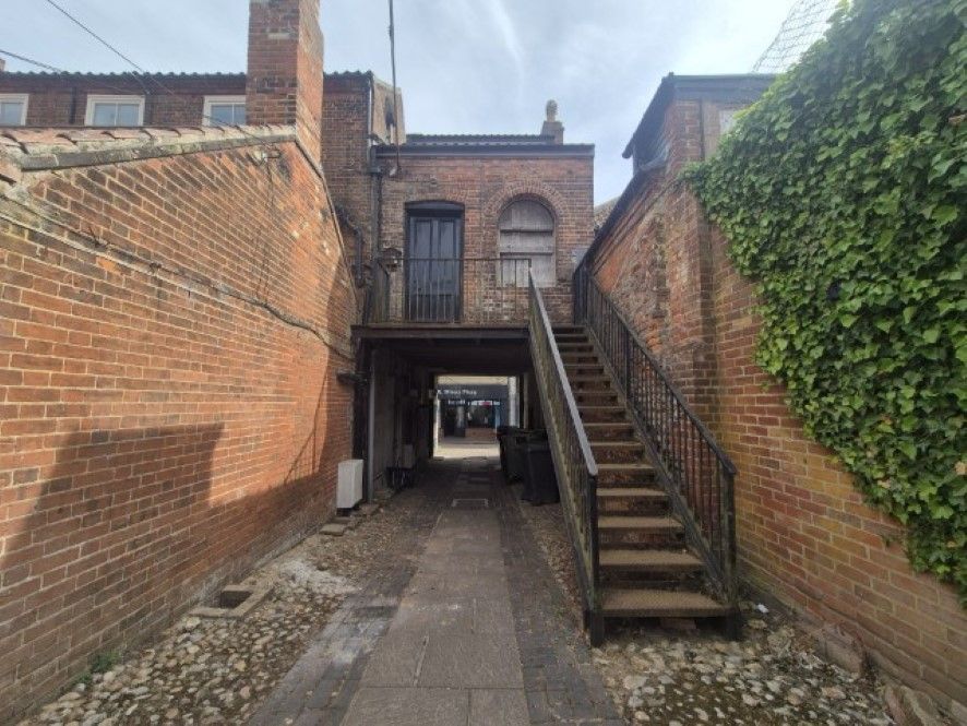 Property photo 2 of 13