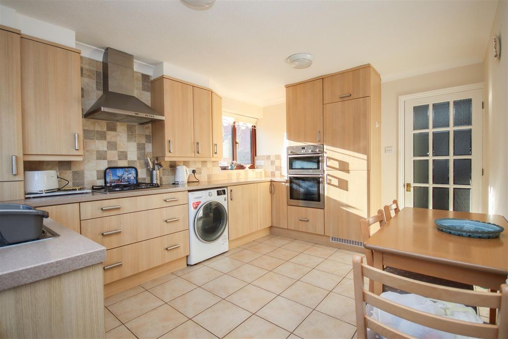 Property photo 2 of 19 Img_9647.Jpg