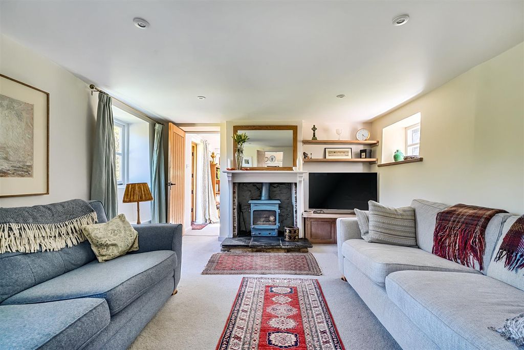 Property photo 3 of 19 1284111 (2).Jpg